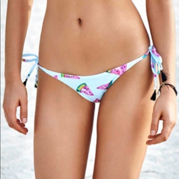 PILYQ Fresca embroidered watermelon full bottom. - Picture 8 of 8